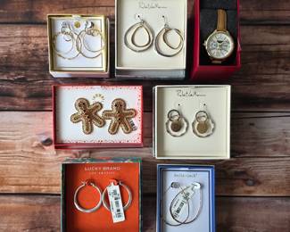 Women's jewelry and accessories