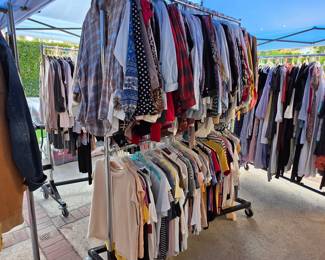 Women's clothing - hundreds of pieces new with tags