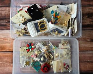 Women's jewelry and accessories