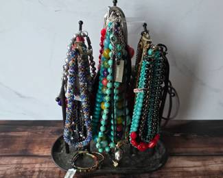Women's jewelry and accessories