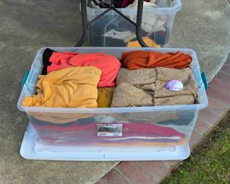 Women's clothing - hundreds of pieces new with tags