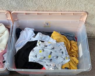Women's clothing - hundreds of pieces new with tags