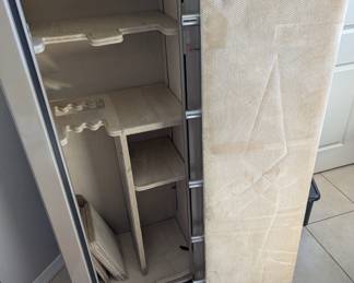 5 Foot gun safe made by National Security safe company. 5'x24"x20"