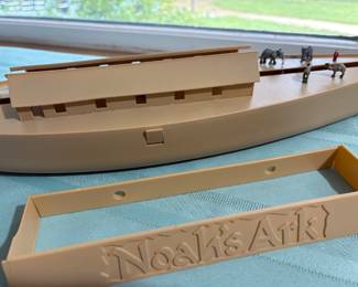 Noah's Ark Model 