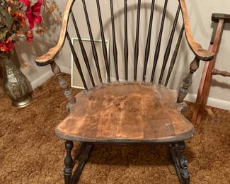 Antique Windsor Chair 