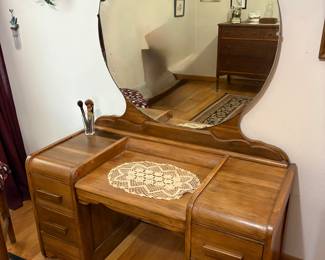 Art Deco Waterfall Vanity w/ Mirror 