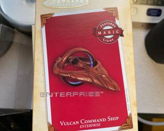 2004 Vulcan Command Ship Star Trek Starship Hallmark Keepsake Ornament