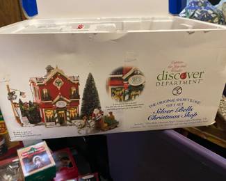 DEPT 56 SNOW VILLAGE SILVER BELLS CHRISTMAS SHOP 55040 ORIGINAL GIFT SET BOX