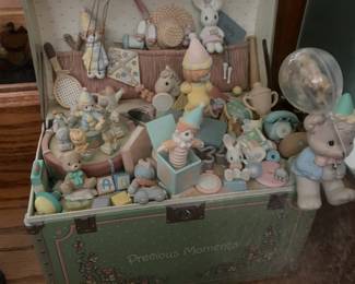 Precious Moments Toy Chest Motion Music Box My Favorite Things 1991