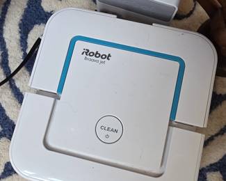 Robot vacuum