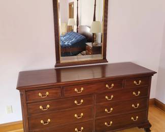 Henkel Harris Cherry 9 Drawer Bedroom Dresser. Excellent Condition!