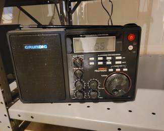 Grundig S450DLX AM/FM Shortwave Field Radio.