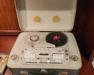 Grundig TK-46 Reel to Reel Player Recorder. Very Nice Condition, Won't Power On.