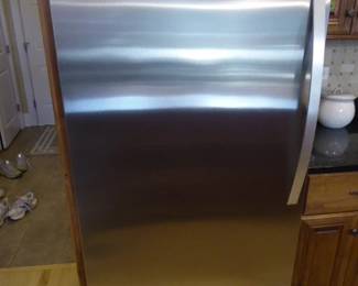 Whirlpool Freezer Model: WSZ57L18DM
30″ Freestanding Upright Freezer with 18.0 cu. ft. Capacity, 4 Adjustable Glass Shelves, Electronic Temperature Control, Fast Freeze, 4 Door Bins, Interior LED Lighting, Temperature Alarm and Frost-Free Defrost. MFD: July 2017. $595.00.