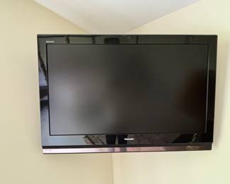 Flat Screen TV w/Wall Attachment