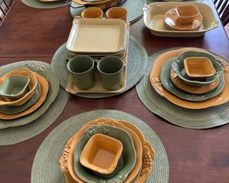 48 Piece Green/Gold Dinnerware