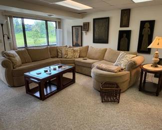Comfy L-Sofa w/Decor Pillows