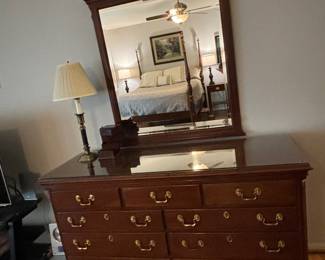 9-Drawer Dresser w/Mirror