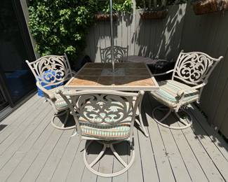 Patio Table, 4 Chairs
