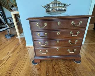 4-Drawer Cabinet