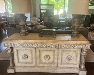 What a table and lamps!
