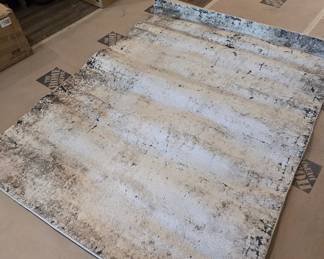 Like new lightly used rug 5x7