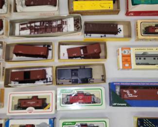 many lots of ho gauge trains