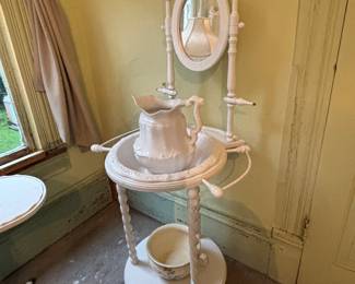 Shaving Stand