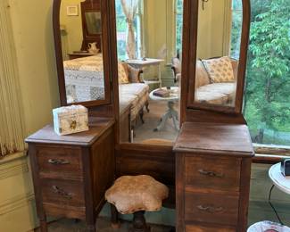 1920's Dresser