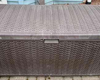 Suncast Outdoor Storage Box for Cushions, Covers or Pool Toys