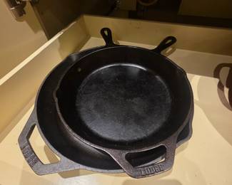 Kitchen: Iron cooking utensils