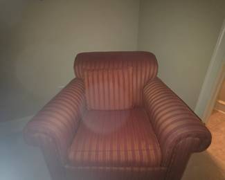 Stripe stuffed comfortable chair