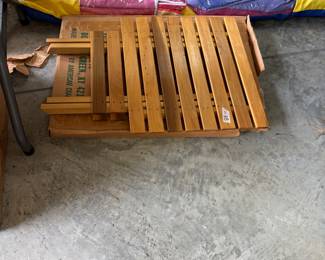 Garage - wooden folding table - new - box underneath