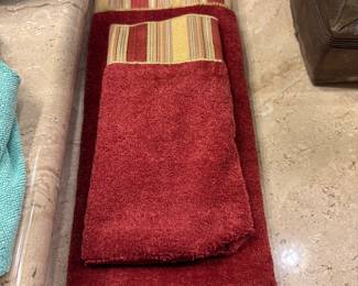 Master bathroom - towel set
