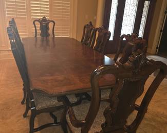 Dining room table & chairs