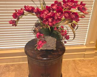 Decor flowers on console table