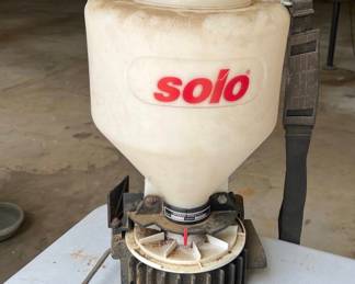Seed spreader