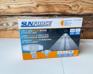 58 SunforceTripleHeadSolarMotionActivatedLight