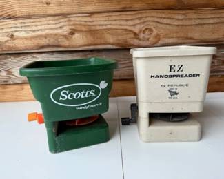 108 ScottsHandyGreenIIEZHandspreader