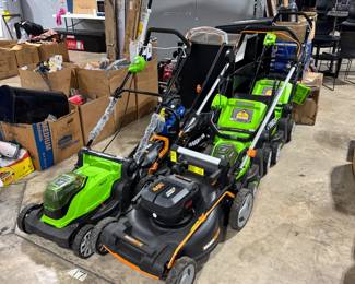 Lawn Mowers Orlando Estate Auction