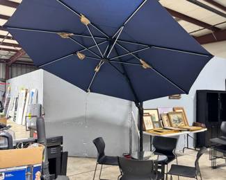 Patio Umbrella, Table & Chairs and Artwork Orlando