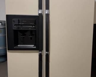 Kenmore Refrigerator freezer