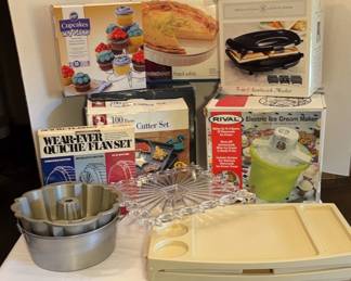 Vintage Baking Kitchenwares