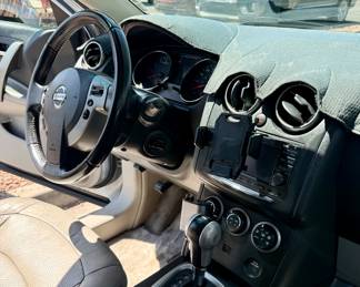 2012 Nissan Rouge up for bid
180,000 miles, no accidents, runs well
Oil just changed, tires are good, freshly detailed