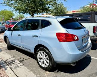 2012 Nissan Rouge for sale:
180,000 miles, no accidents, runs well
Oil just changed, tires are good, freshly detailed