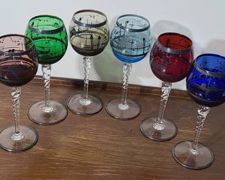 Hand Blown Twisted Stem Crystal Wine Glasses