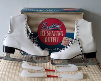 Vintage Leather Women's Figure Skates Size 8