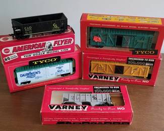 HO Tyco & Varney Train Car Lot of 5
