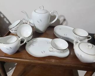 Fukagawa Tea Set w/Cups & Snack Plates for 6