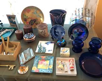 Brass key & plate stands, studio pottery vase & jar, hand painted tile, 1983 Royal Copenhagen cat plate, fused glass plates, cobalt glass bowl & vases